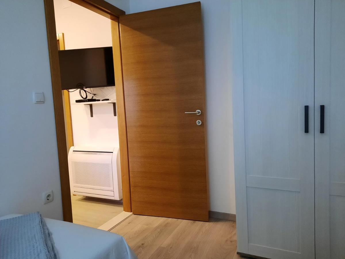 Apartman Laura M Vodice Exteriör bild